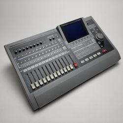Roland VS-1680 Vintage Hardware DAW