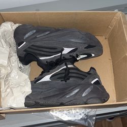 Yeezy Boost 700 V2