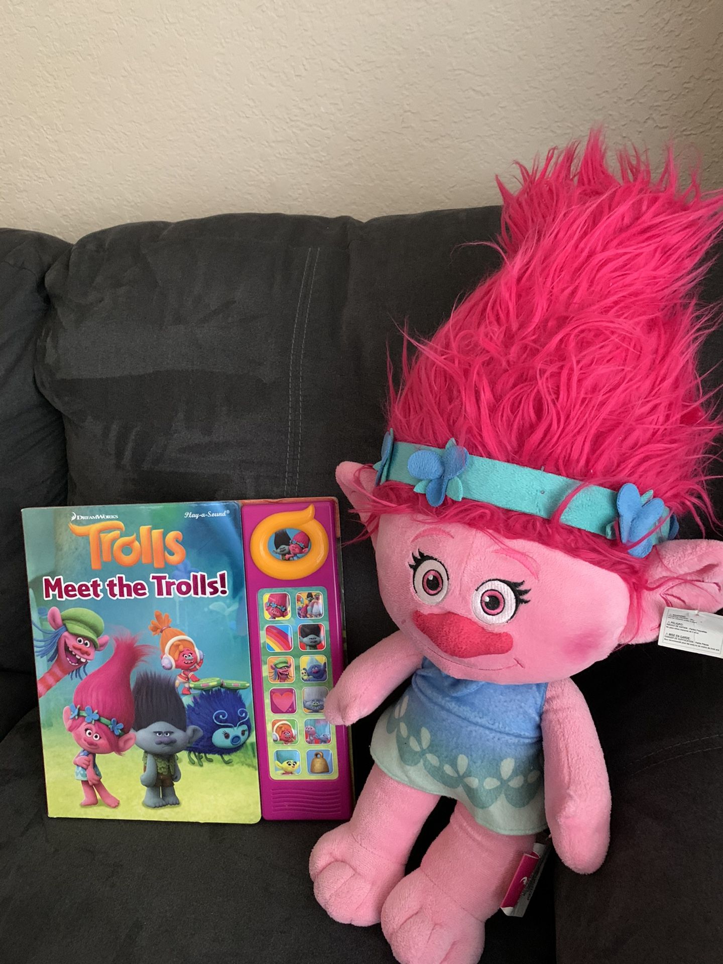 Trolls Poppy Large plush doll and Trolls Play-a-Sound Book