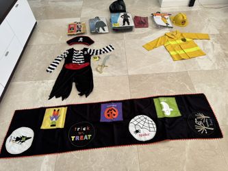 Halloween Costumes & Table runner !! Fortnite (Dark Voyager & Skull Trooper - Skeleton), Super Mario, Pirate, Cape, Britney Spears, Firefighter 
