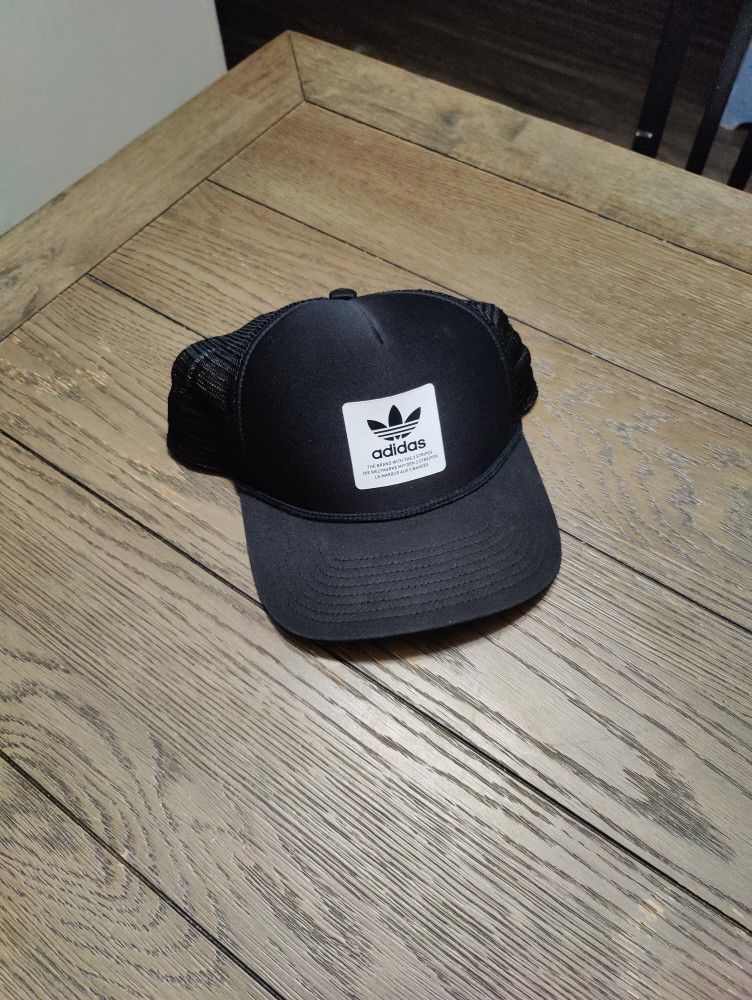 Adidas Trucker Hat 
