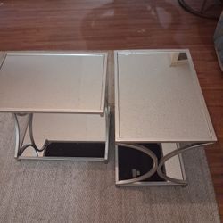 Chrome Mirrored Side/End Table.