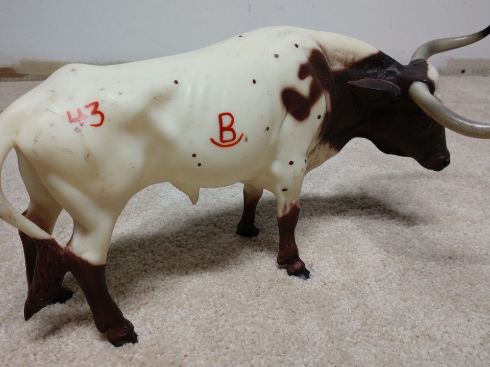 Vintage breyer longhorn bull