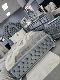✨️4pc Queen, King Bedrooms ✨️ Furniture Sectionals, Dining Avail