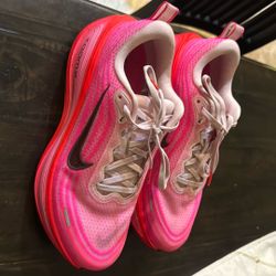 Nike Vomero Plus Size 9
