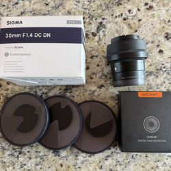 Sigma 30mm F1.4 DC DN (Sony E-Mount) with filter