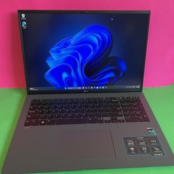 LG Gram 17” (2022) i7 12th Generation 16GB 512GB super light powerful Premium laptop (Evo certified)
