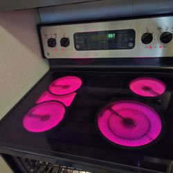 GE Stove In Great Condition 