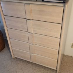 2 dressers 2 side end tables