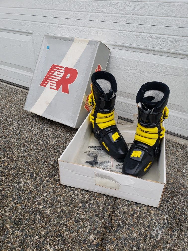 Rachel Ski Boots Free