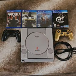 Playstation 4 Slim 1TB SSD EXCELLENT CONDITION.
