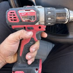 Milwaukee M18 Chuck Drill 