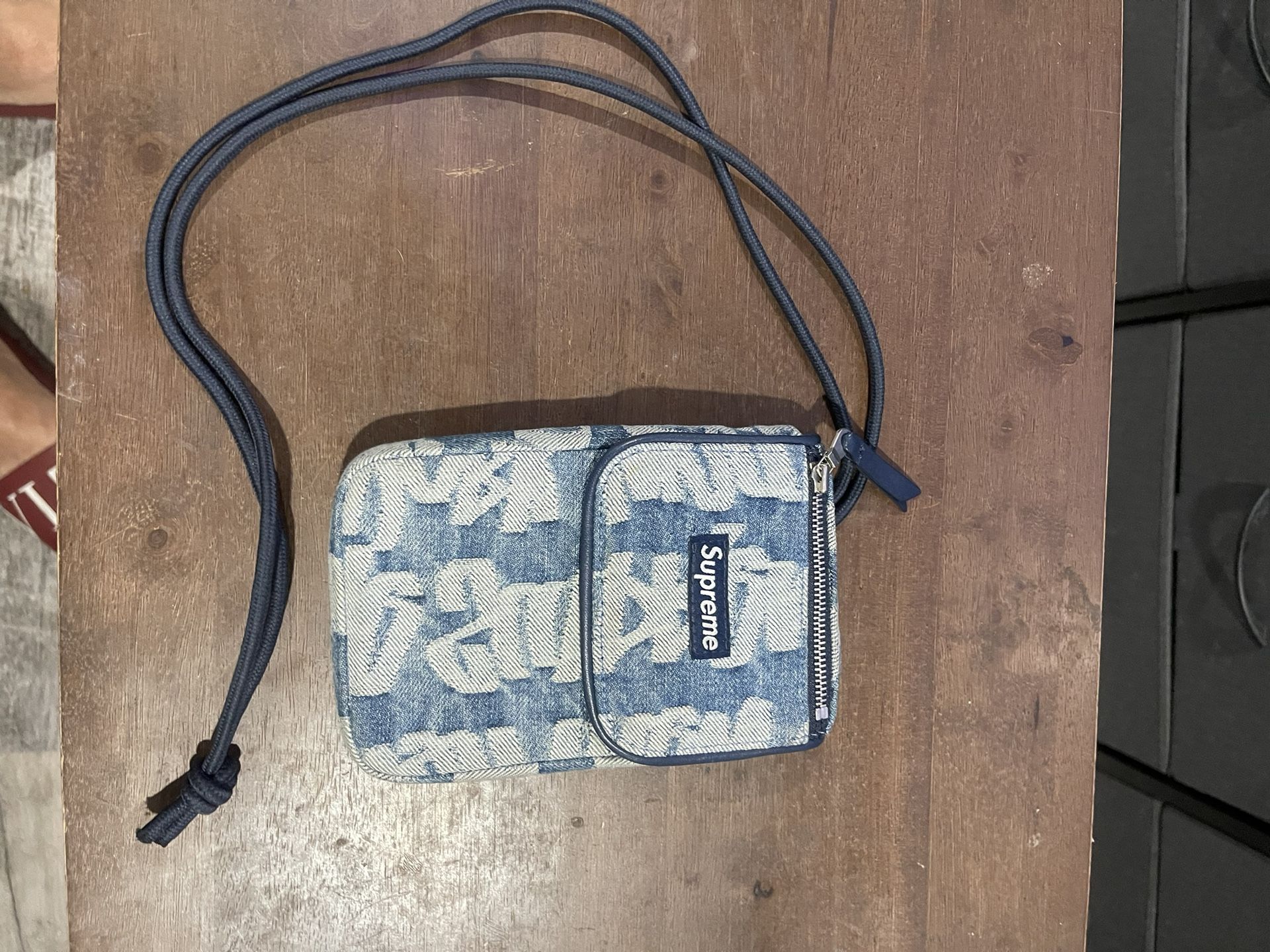 Supreme Small Wallet Bag