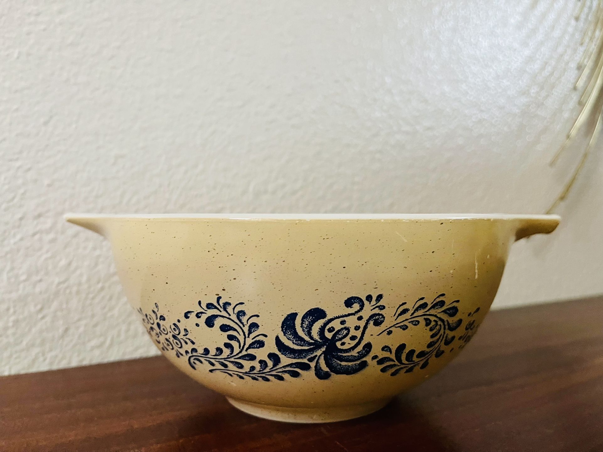 Vintage Pyrex 442 Homestead Cinderella Bowl