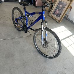 Mountain Bike & Pump