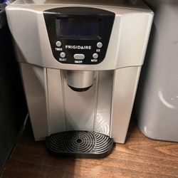 Ice Maker 
