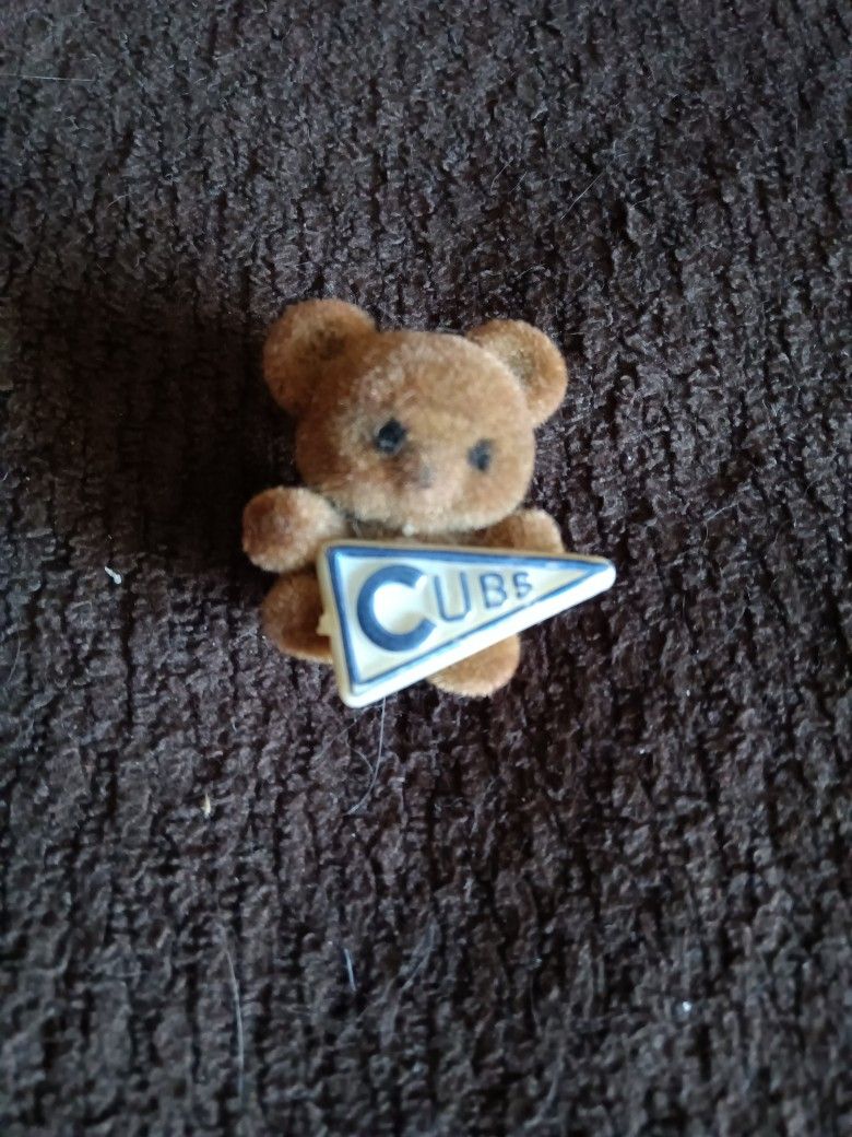 Chicago Cubs 1980's Vintage Fuzzy Teddy Bear With Pennant Pin