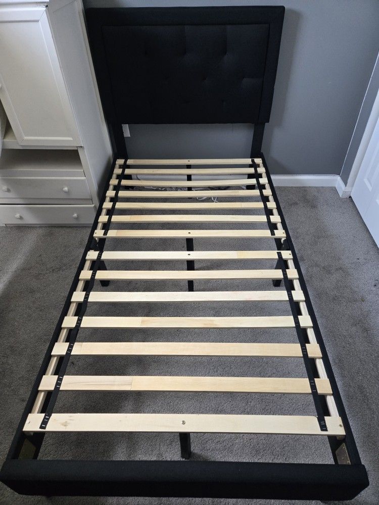 Twin Size Bed With Mattress