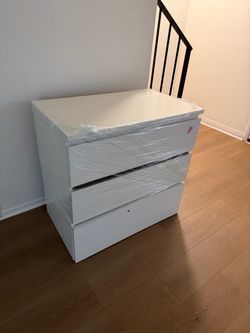 Dresser 3 drawer