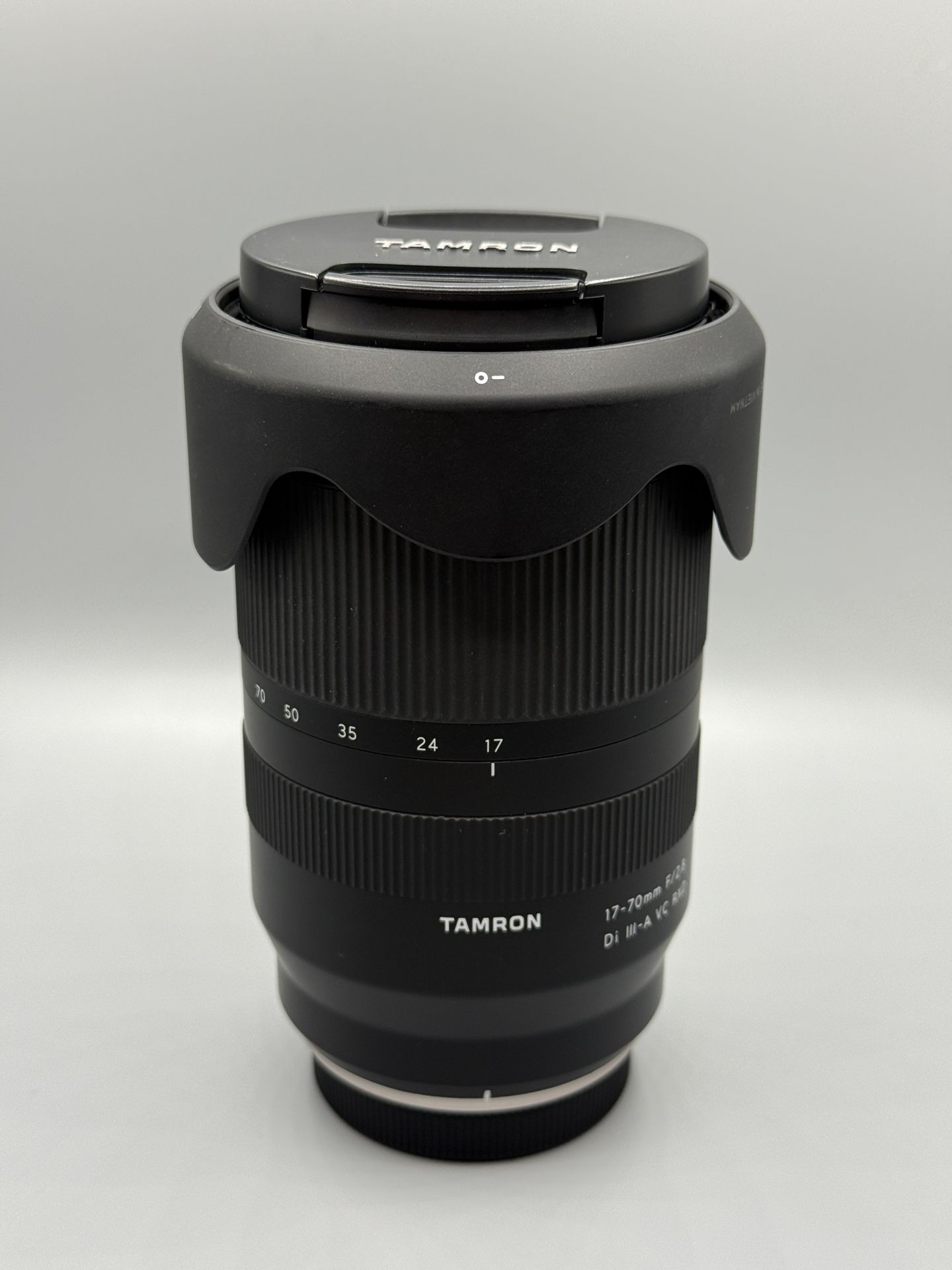 TAMRON 17-70mm F/2.8 Di III-A VC RXD Zoom Lens for Fujifilm
