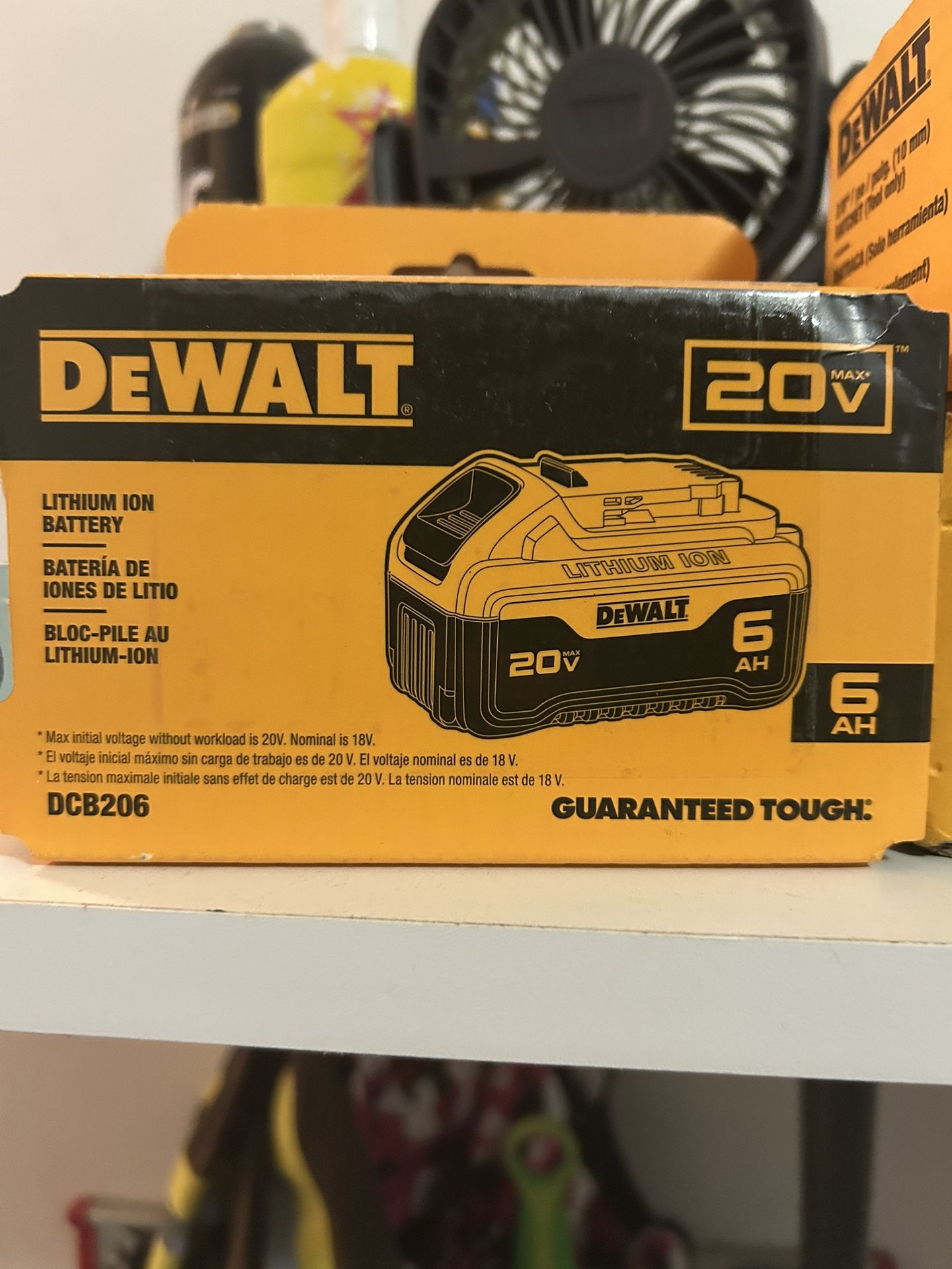 DEWALT 20V MAX Premium Lithium-Ion 6.0Ah Battery Pack