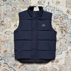 Men’s winter Vest size L/XL  Price Firm Not Negotiable.