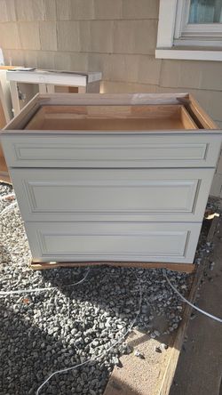 Kitchen cabinets