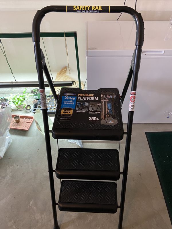 Werner Pro grade platform ladder for Sale in Issaquah, WA OfferUp