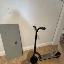 scooter ( pulse) like new 