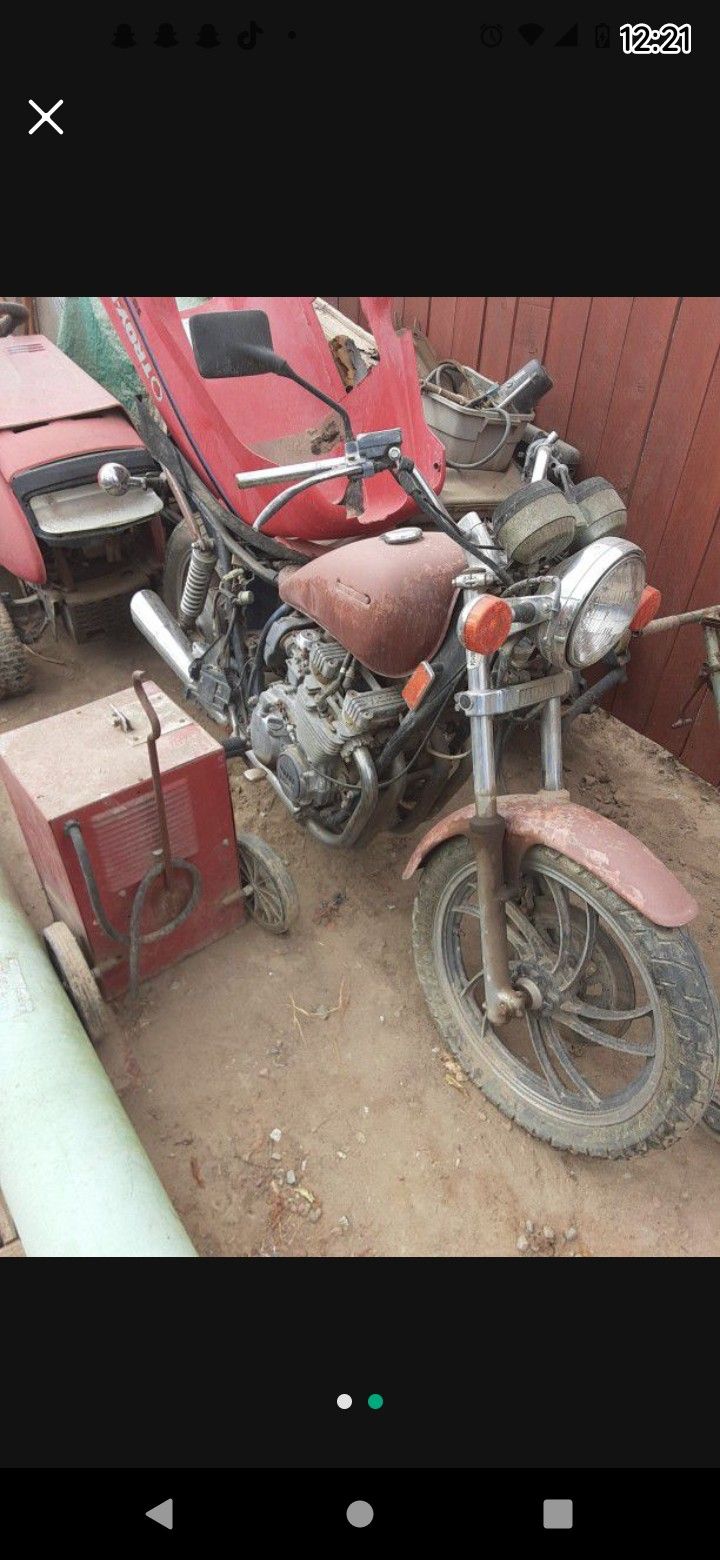 Yamaha 650 Motorcycle