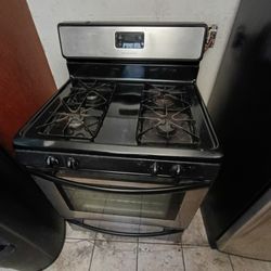 Whirlpool Stainless Steel Gas Range – 30” – Works Great