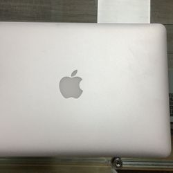 MacBook Pro 2015 I5 2.7 GHz