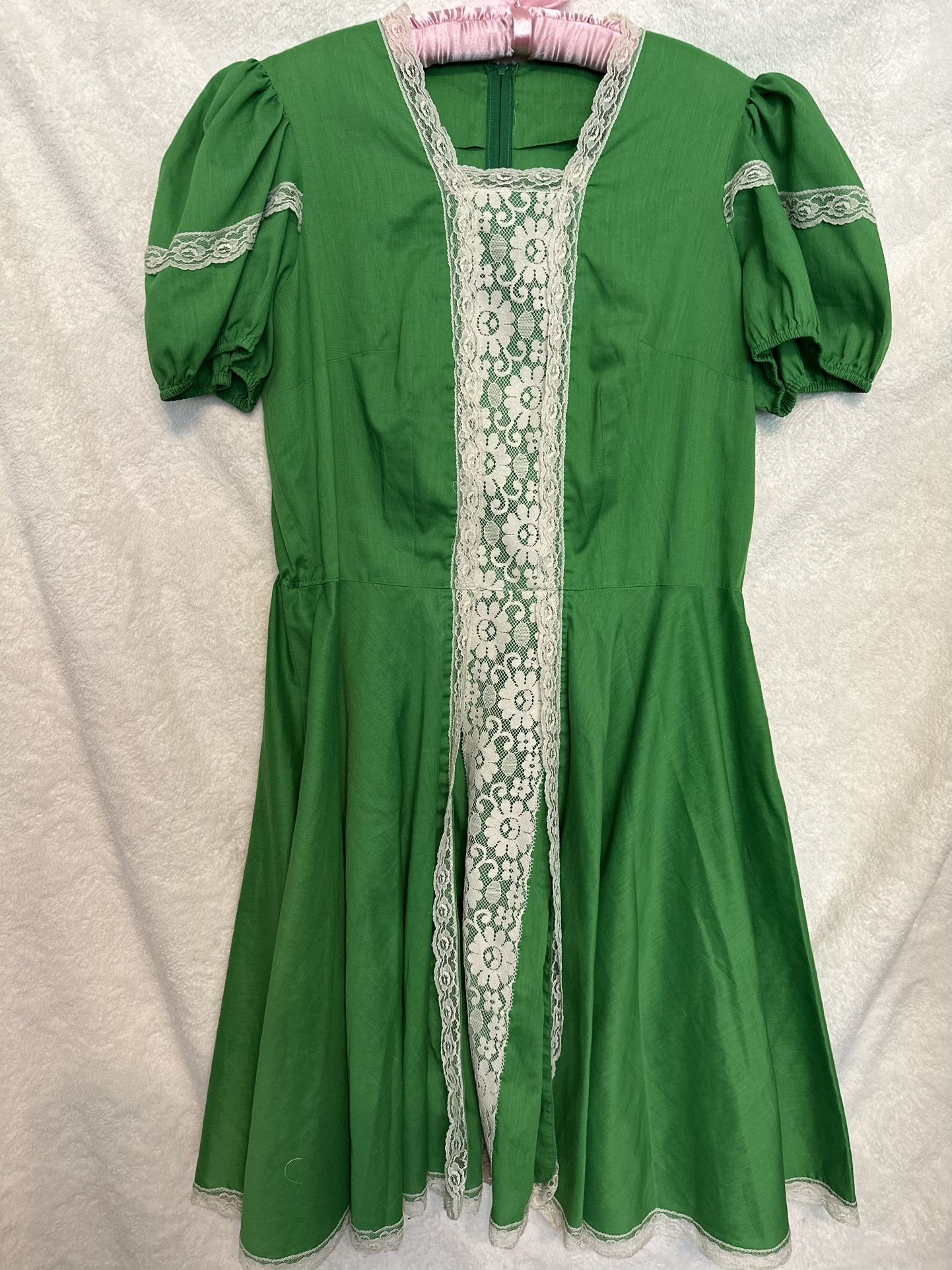 VINTAGE DRESSES!