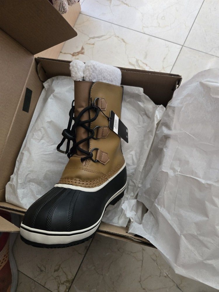 NEW Big Kids Sz 7 - WOMEN Sz 8- Sorel Yac WATERPROOF Boots