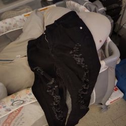 Women’s Straight Leg Skinny Jeans