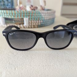 RayBan Polarized Wayfarer RB 2132