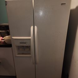 Kenmore Refrigerator 