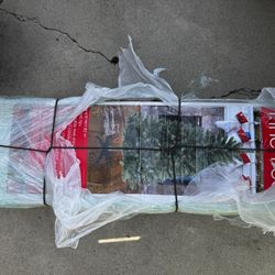 Christmas Tree Artificial 6ft Pre Lit