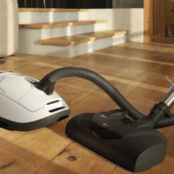 Miele Canister Vacuum Cleaner - BRAND NEW