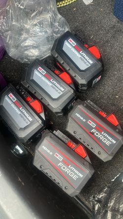 Milwaukee m18 12.0 battery new