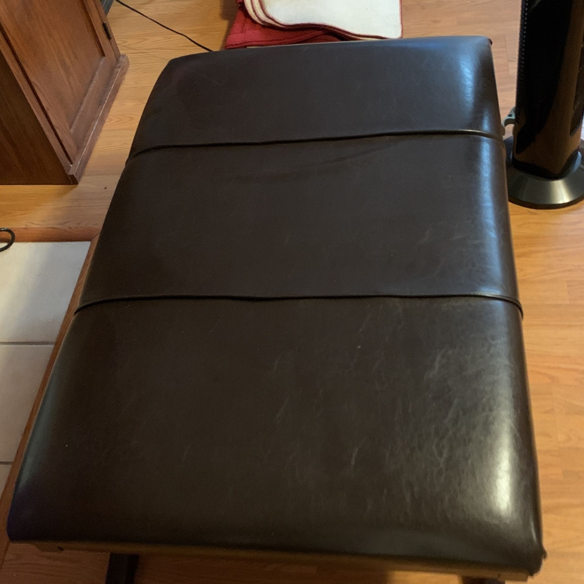 Coffee Table/ Ottoman