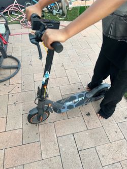 Electric scooter