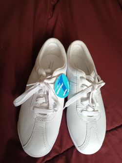 Easy Spirit  women's  Walking Sneakers (8.5)