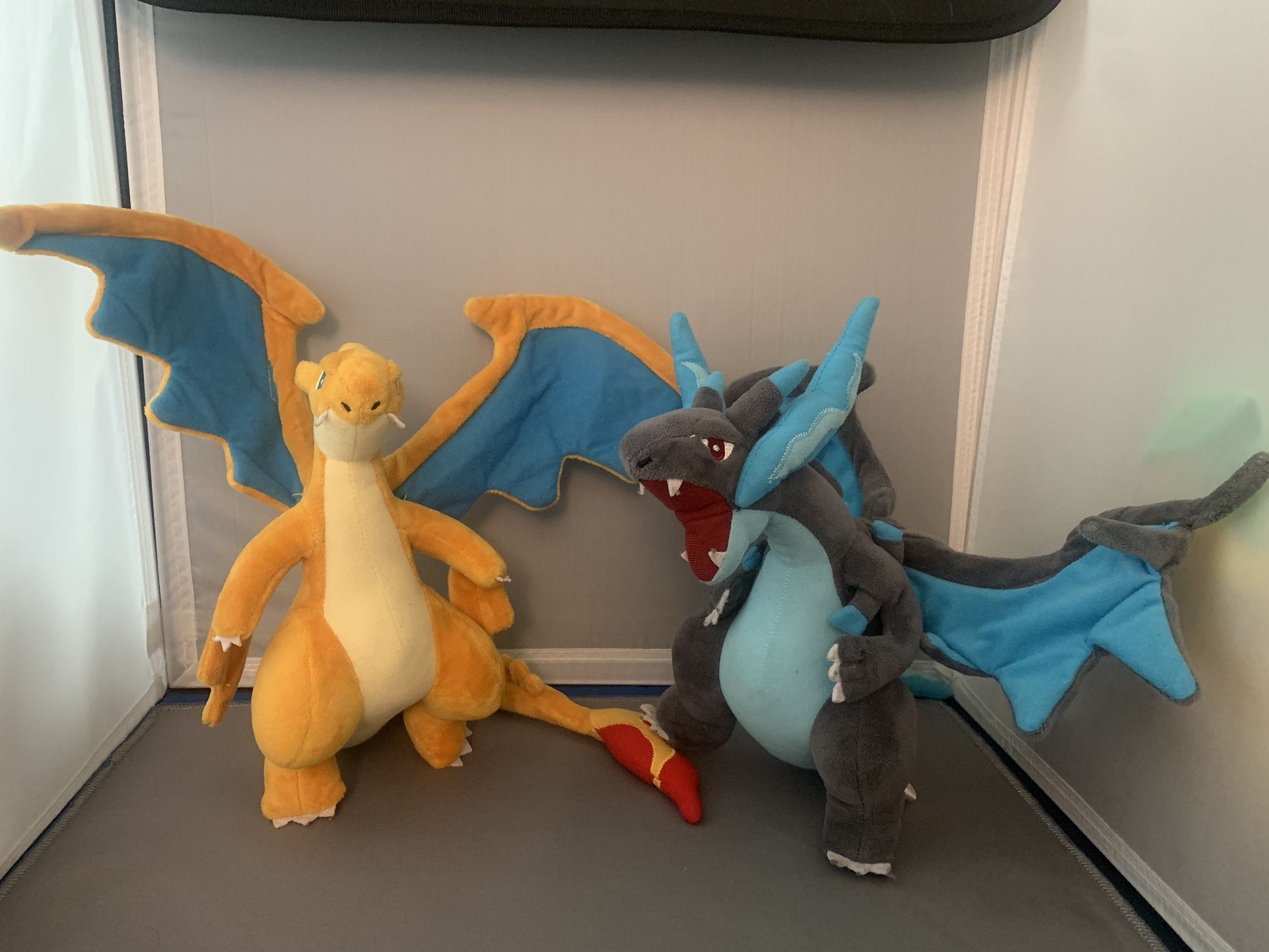 Pokémon Charizard And Mega Charizard X