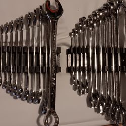 Husky Standard And Metric Wrench Set