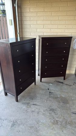 5 Drawer Dresser(s)