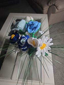 Flores tejidas a mano