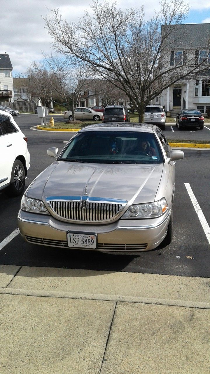 2003 Lincoln Town Car