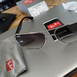 ORB3483 Ray-Ban Sunglasses $50
