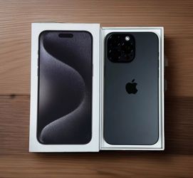 Apple iPhone 15 Pro Max - 512 GB - Black Titanium (Unlocked) Amazing Condition!